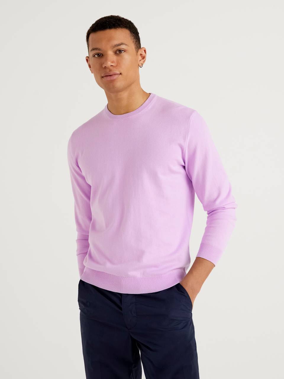 Benetton Crew neck sweater in 100% cotton. 1