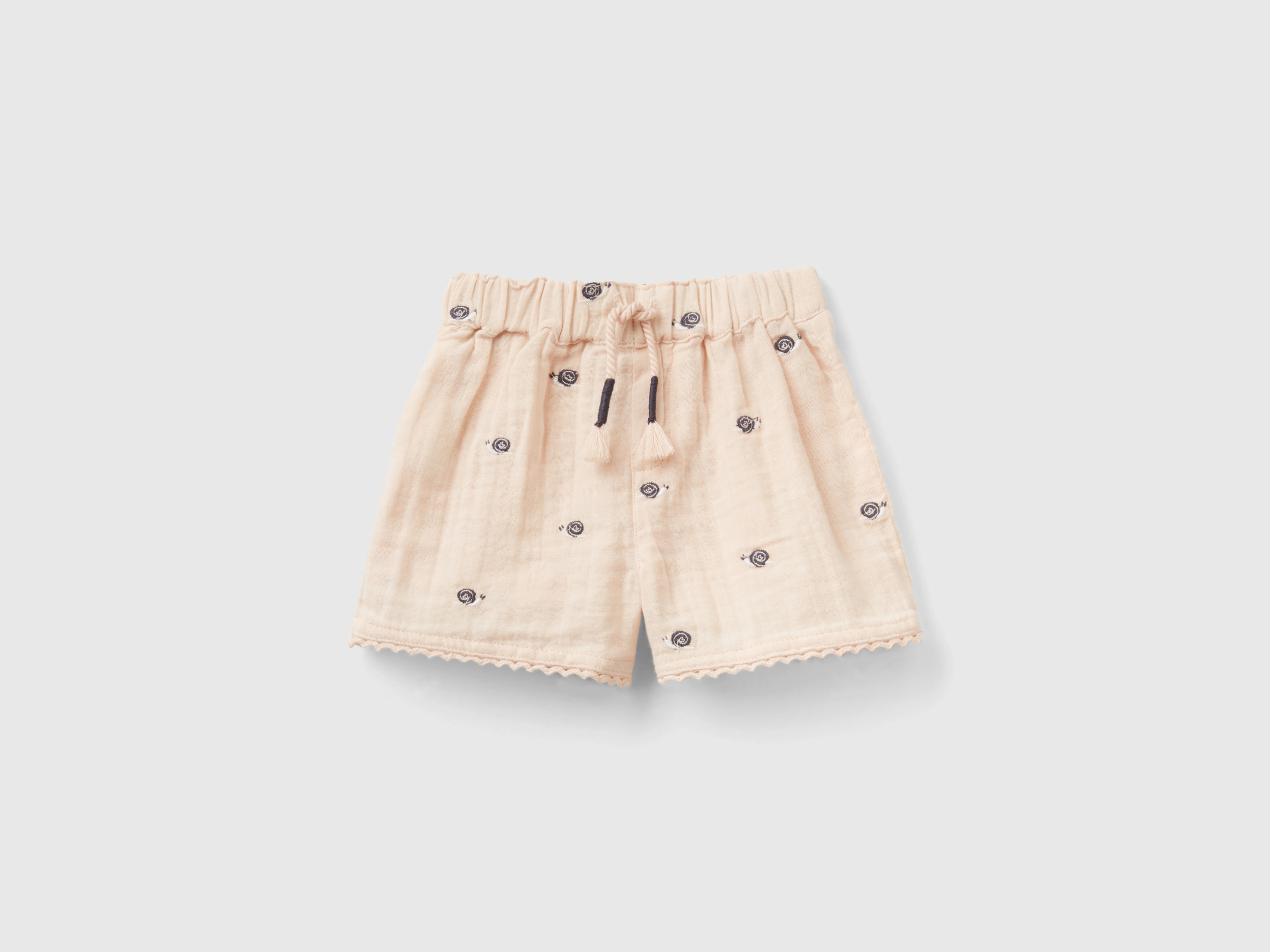 Shorts Con Ricami In Puro Cotone