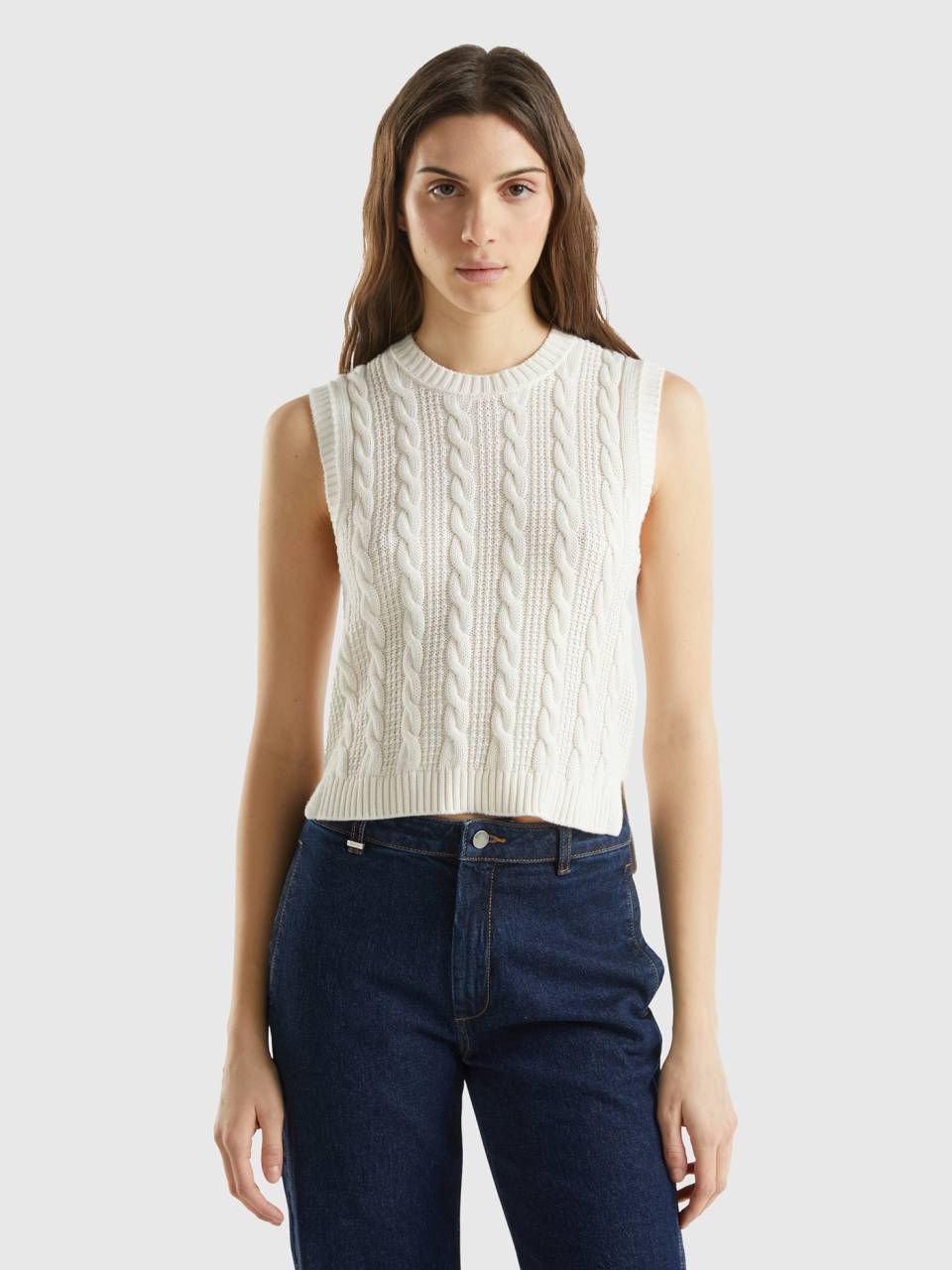 Cropped cable knit vest - Creamy White | Benetton