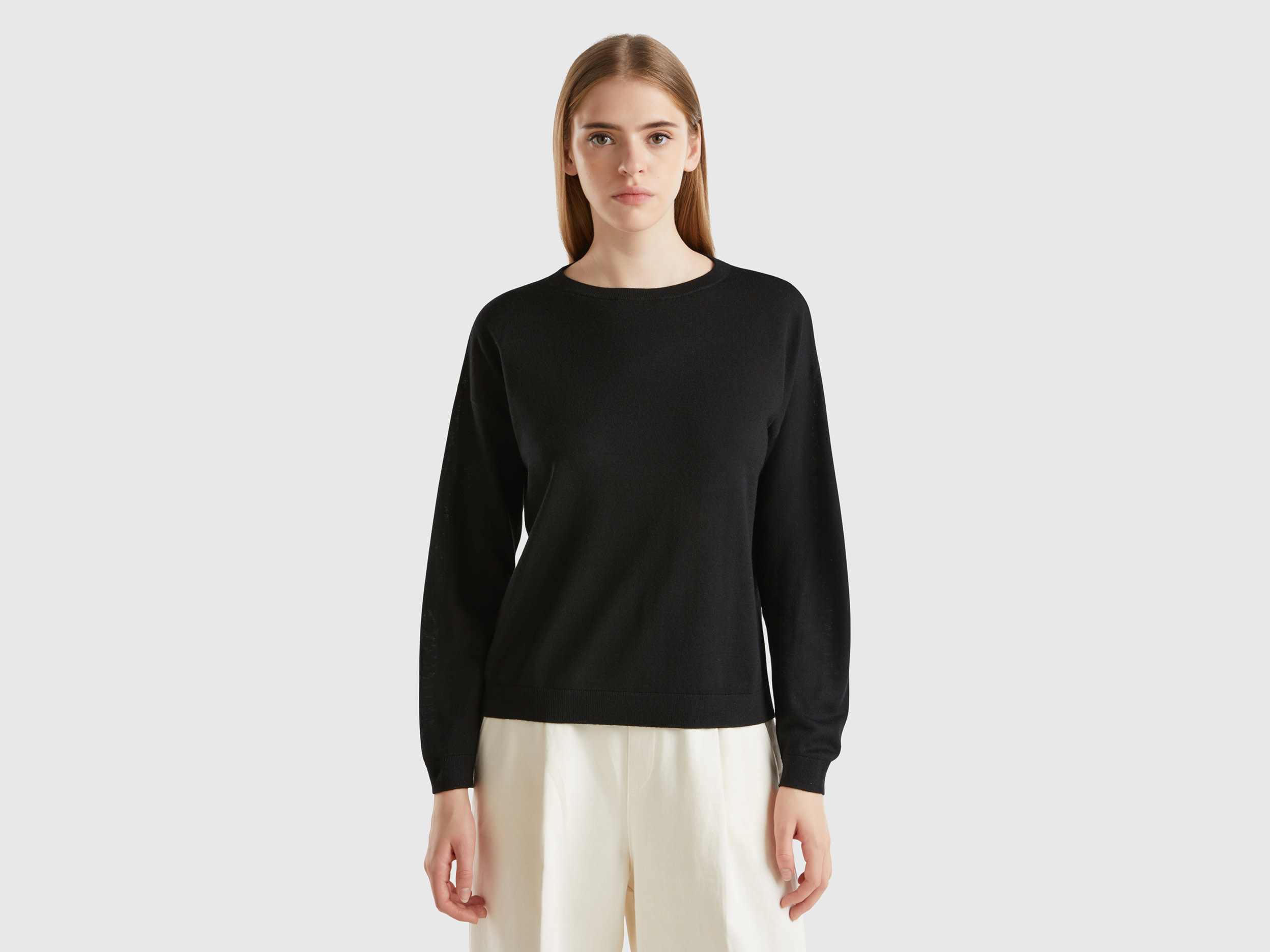 Benetton, Maglia Con Scollo A Barchetta In Pura Lana Merino, Nero, Donna