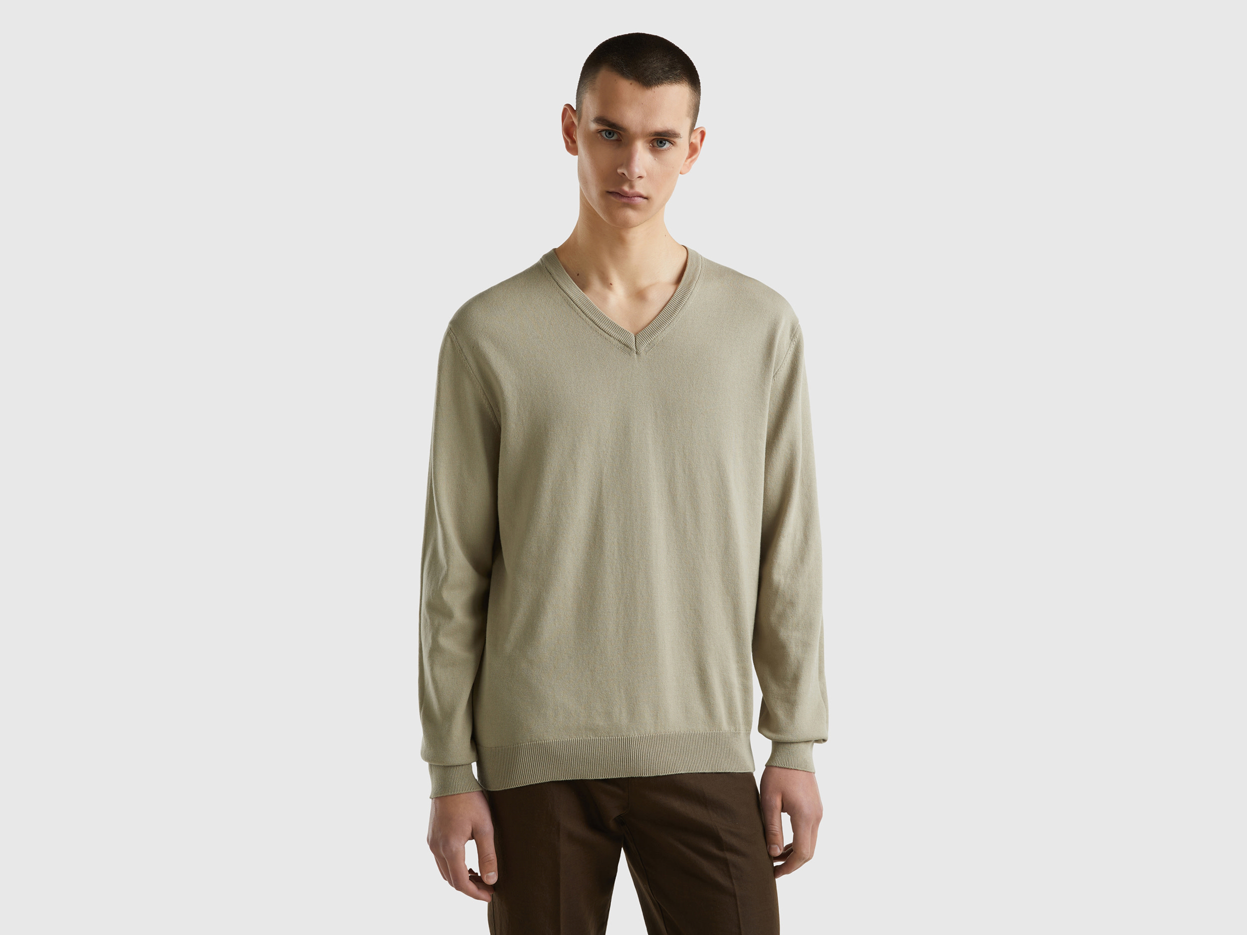 Benetton, Maglia In Puro Cotone Con Scollo A V, Verde Chiaro, Uomo