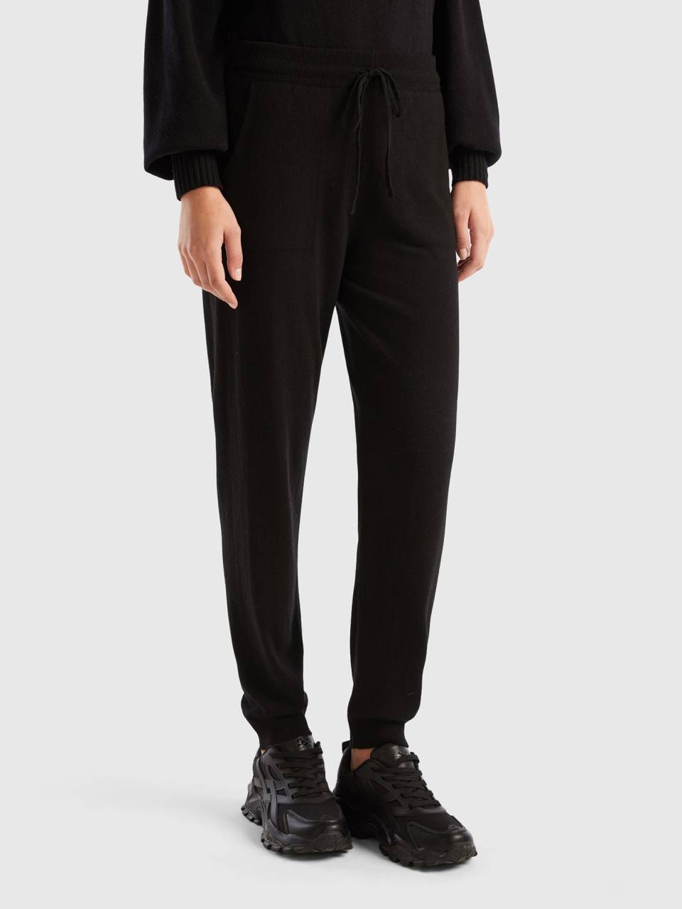 High-waisted trousers with wide leg - Black | Benetton