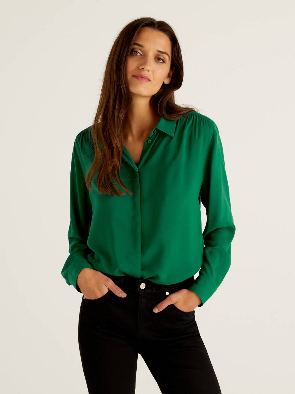 Benetton Flowy shirt with rouching. 1