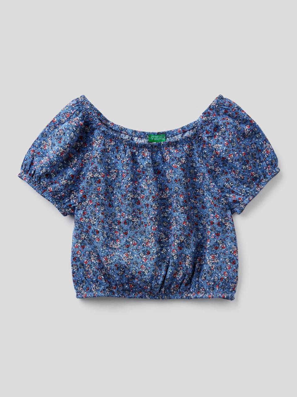Benetton Crop top with floral print. 1