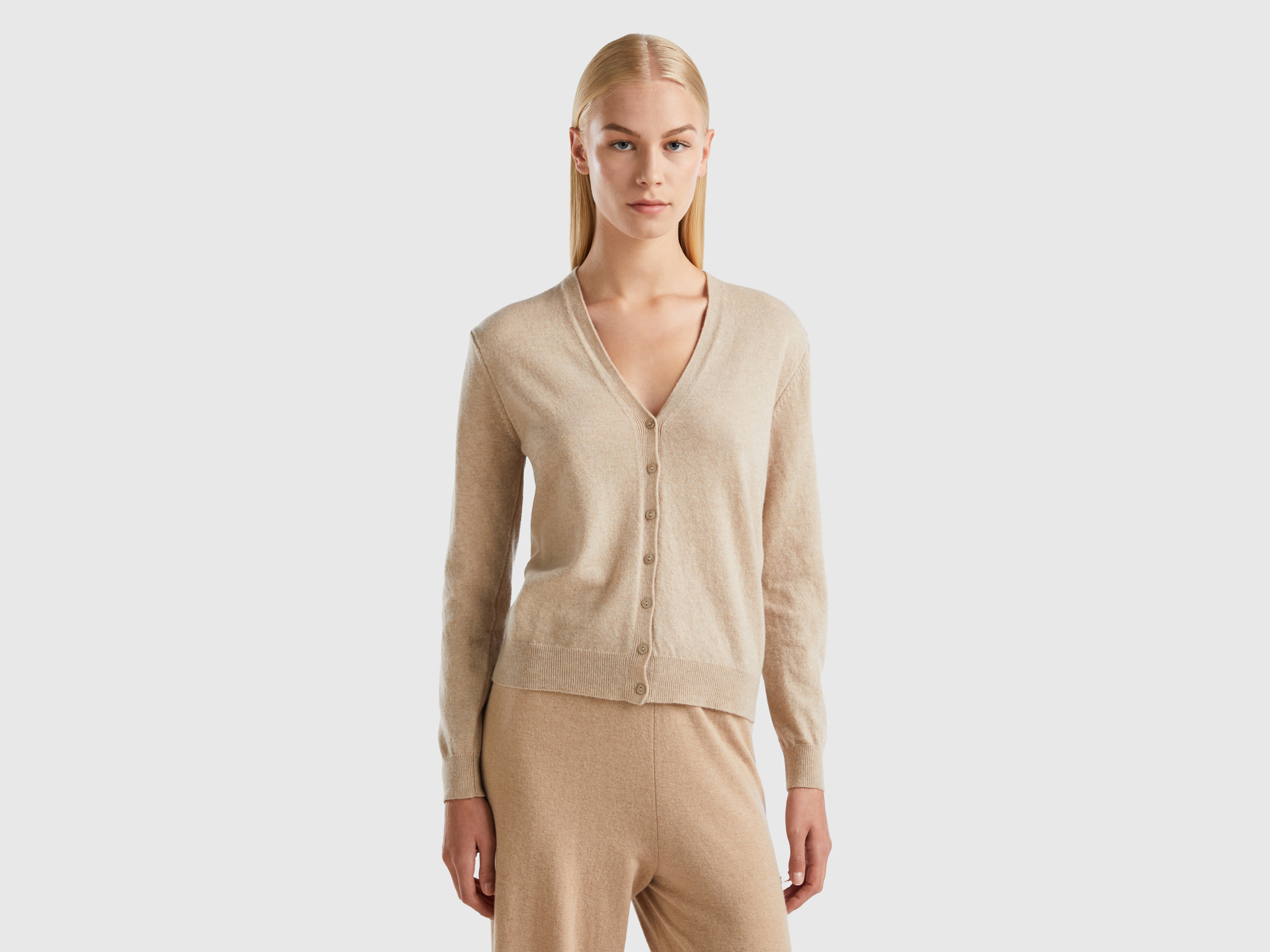 Benetton, Cardigan Scollo A V Beige In Pura Lana Merino, Beige, Donna