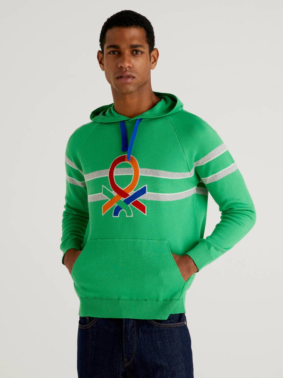 Benetton Sweater with hood and multicolor logo. 1