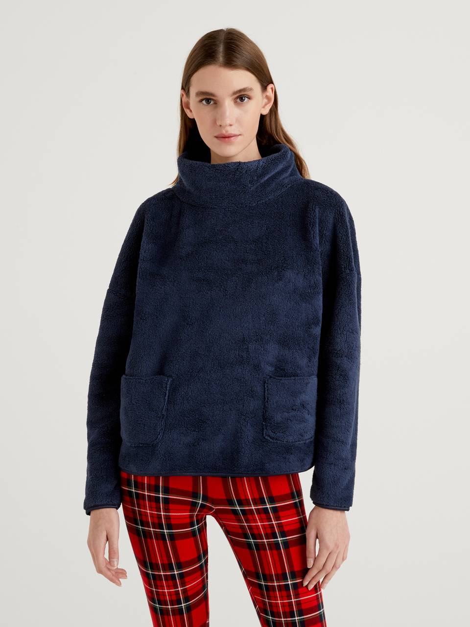 Benetton Sweater in synthetic fur with pockets. 1