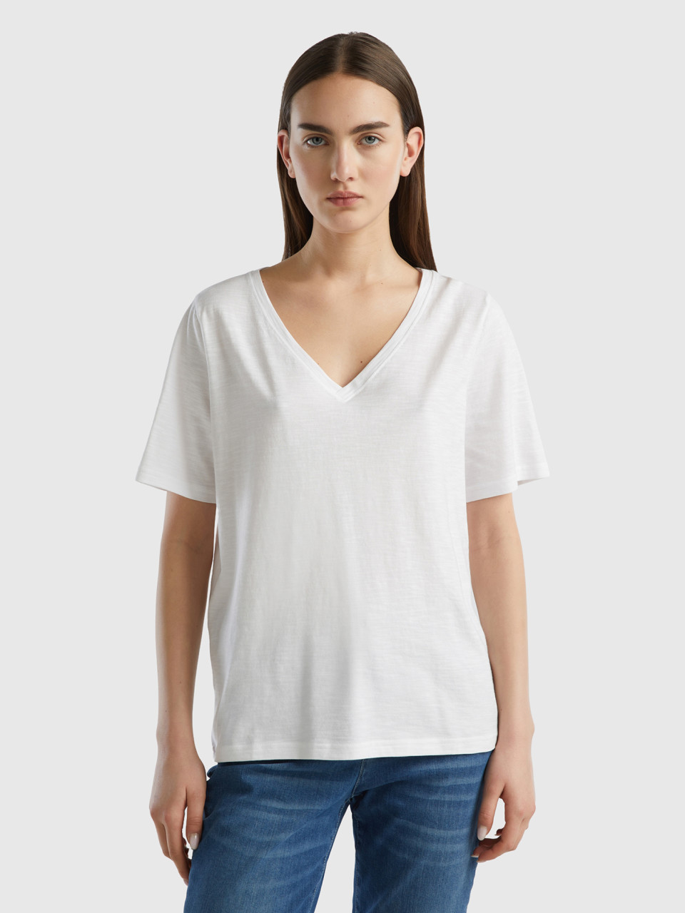Benetton, Camiseta De Algodón Flameado Con Escote De Pico, Blanco, Mujer