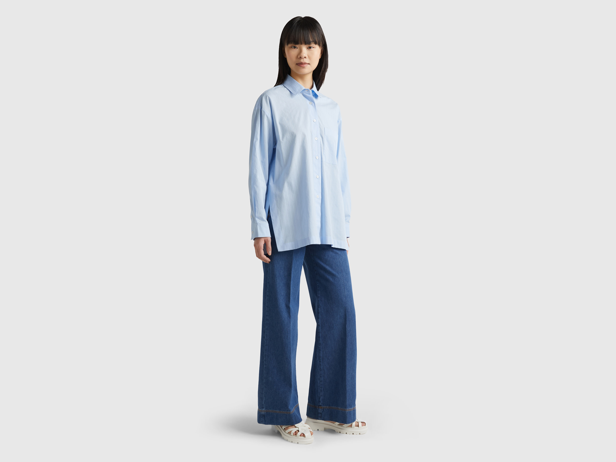 Image of Benetton, Lightweight Oversized Shirt With Slits, size S, Sky Blue, Women