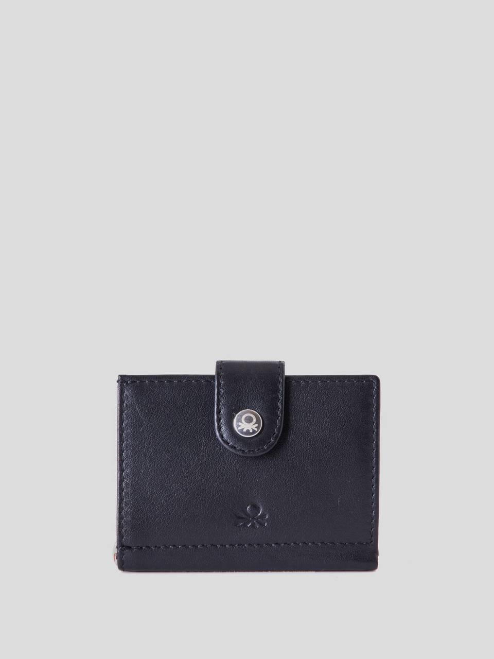 Benetton Compact leather wallet. 1