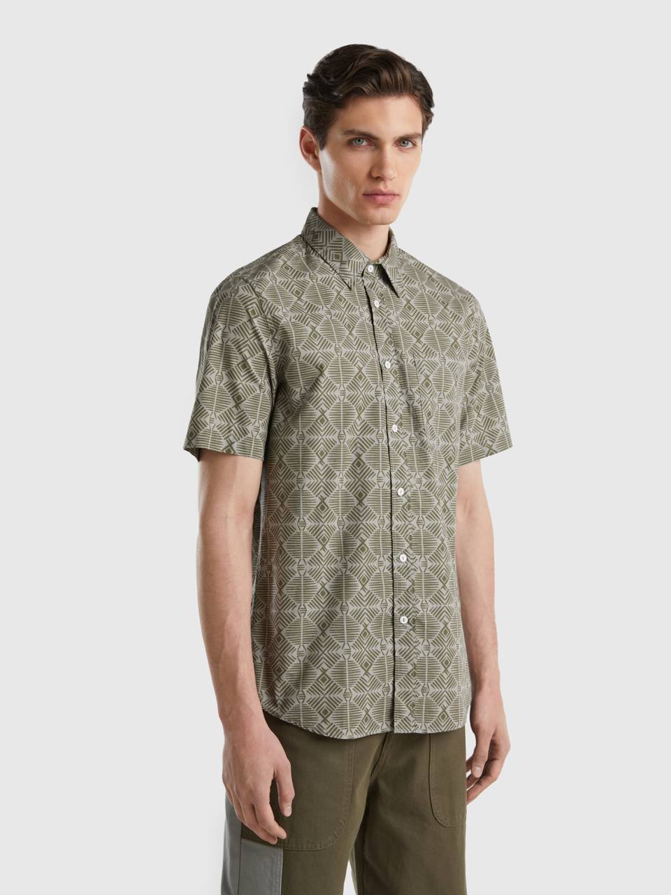 Benetton short sleeve patterned shirt. 1