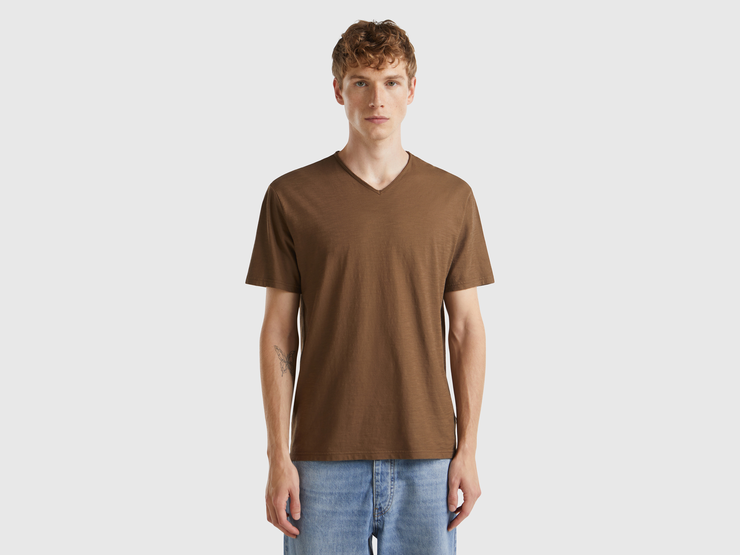 Brown v neck t shirt mens sales