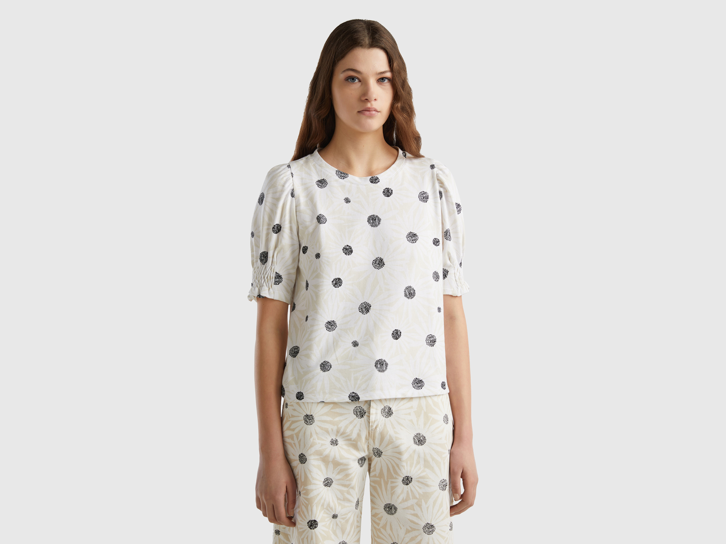 Image of Benetton, Organic Cotton T-shirt With Floral Print, size M, White, Women