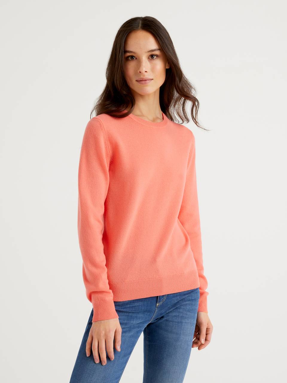 Benetton Peach pink crew neck sweater in Merino wool. 1