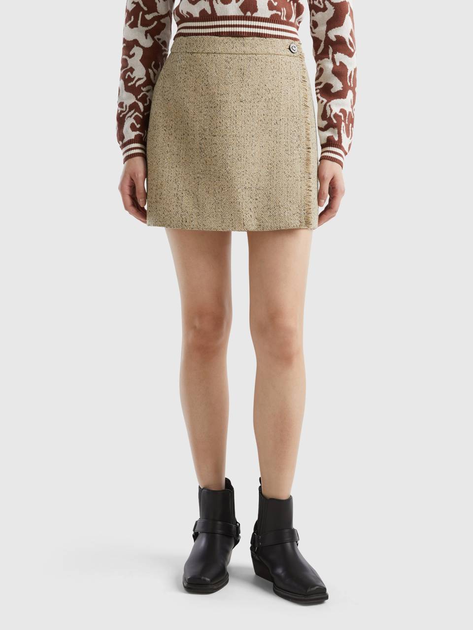 Beige store tweed skirt