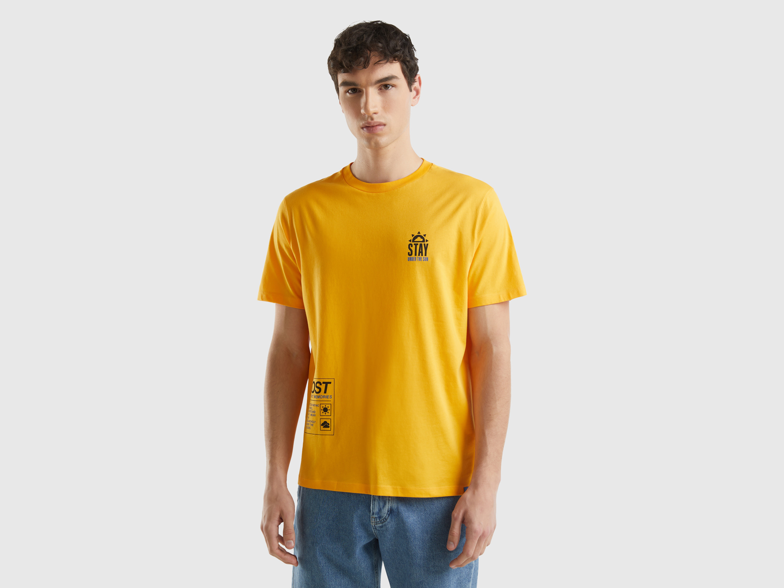 Image of Benetton, T-shirt With Print In Organic Cotton, size XXXL, Mustard, Men