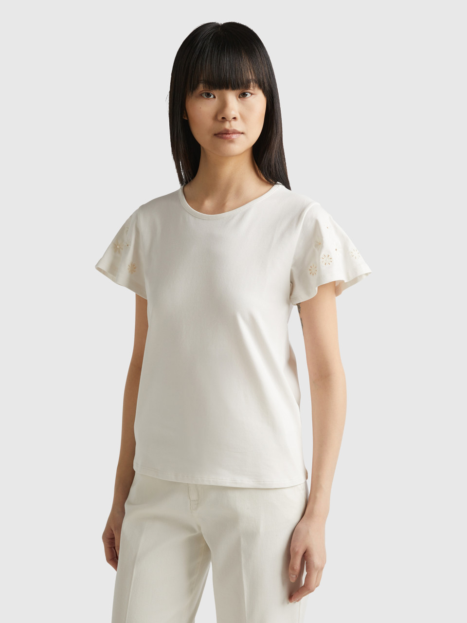 Benetton, T-shirt With Floral Embroidery, Creamy White, Women