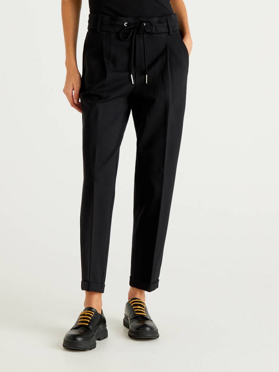 Benetton Yarn dyed trousers with drawstring. 1