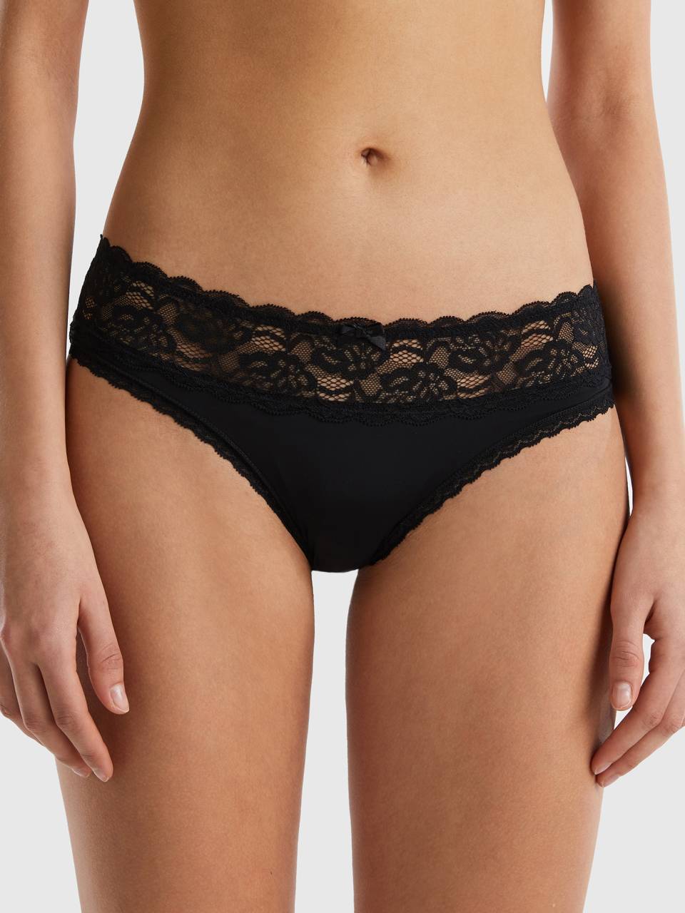 Benetton stretch underwear with lace. 1