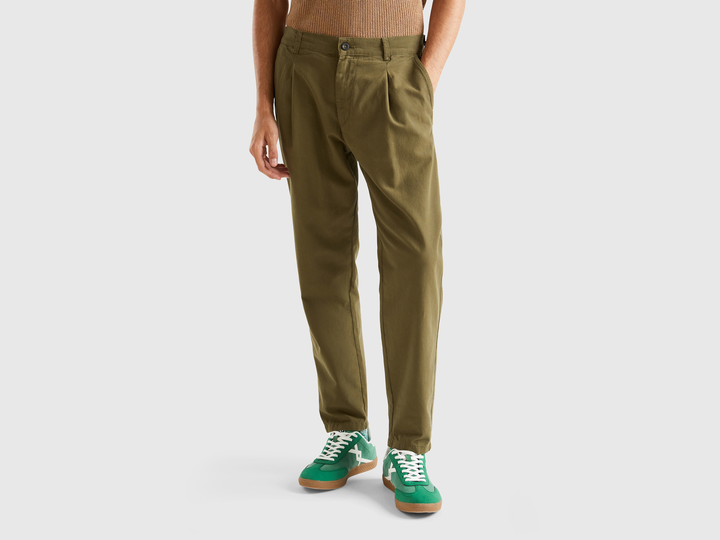 Benetton, Carrot Fit Chinos In Light Cotton, size 34, Military Green, Men