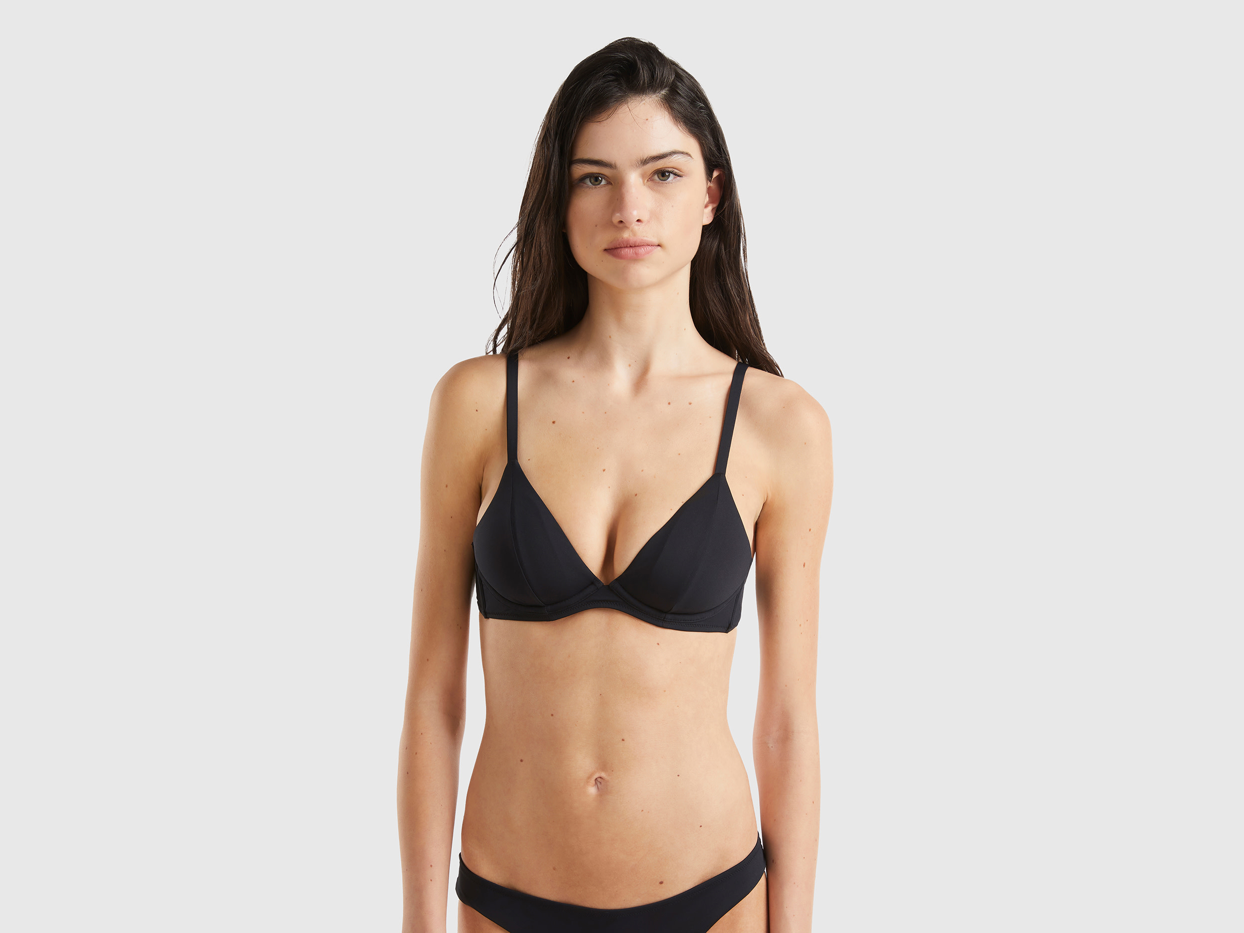 Benetton, Triangolo Mare Con Ferretto In Econyl®, Nero, Donna