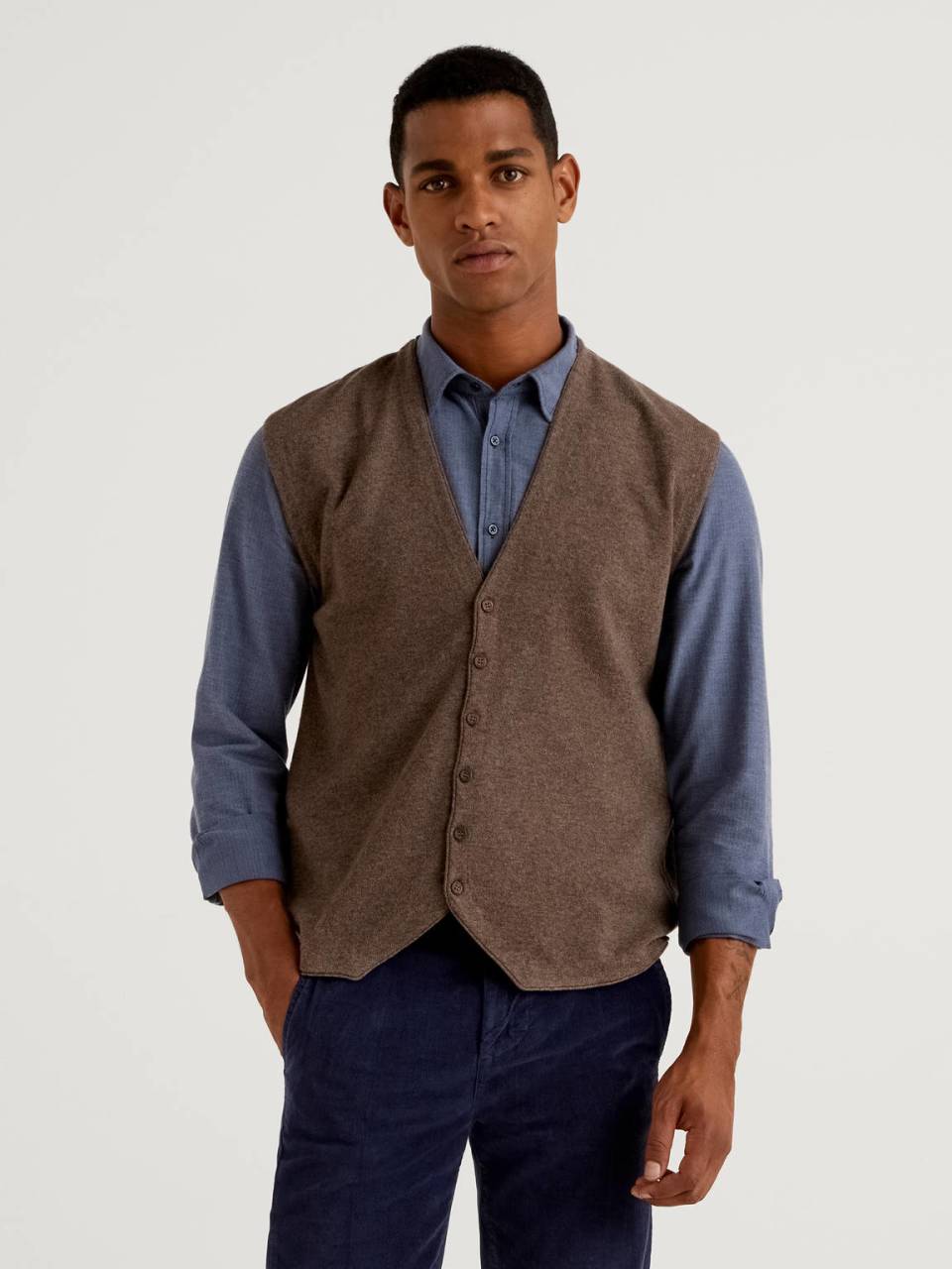 Benetton Vest in 100% Merino wool with buttons - 1002U6887_511