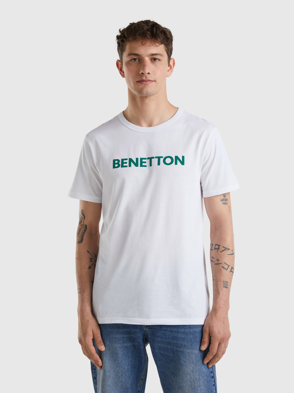 Benetton, T-shirt Bianca In Cotone Bio Con Logo Verde, Bianco, Uomo