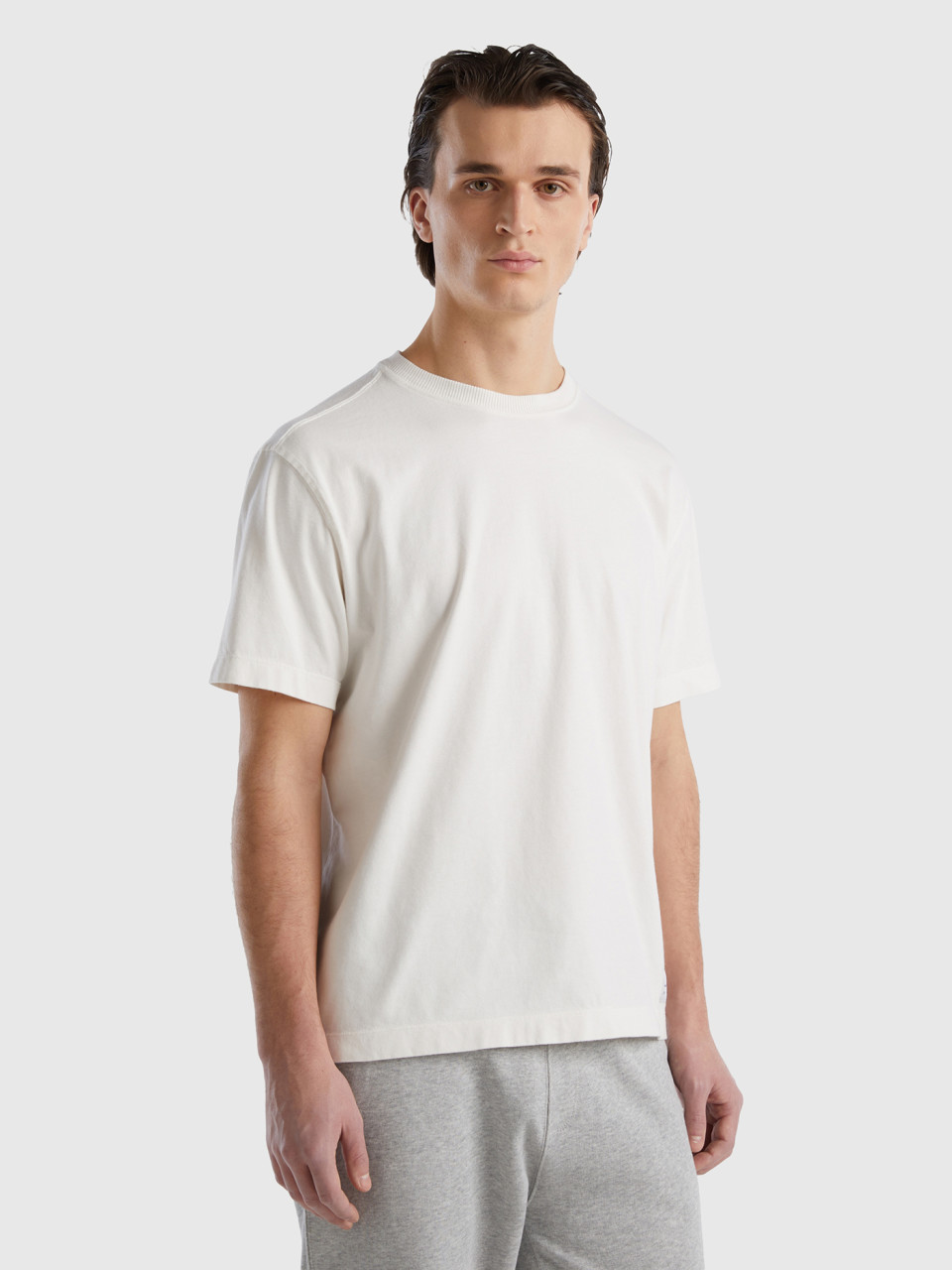 Benetton, Camiseta De Cuello Redondo De 100 % Algodón Orgánico, Blanco Crema, Hombre