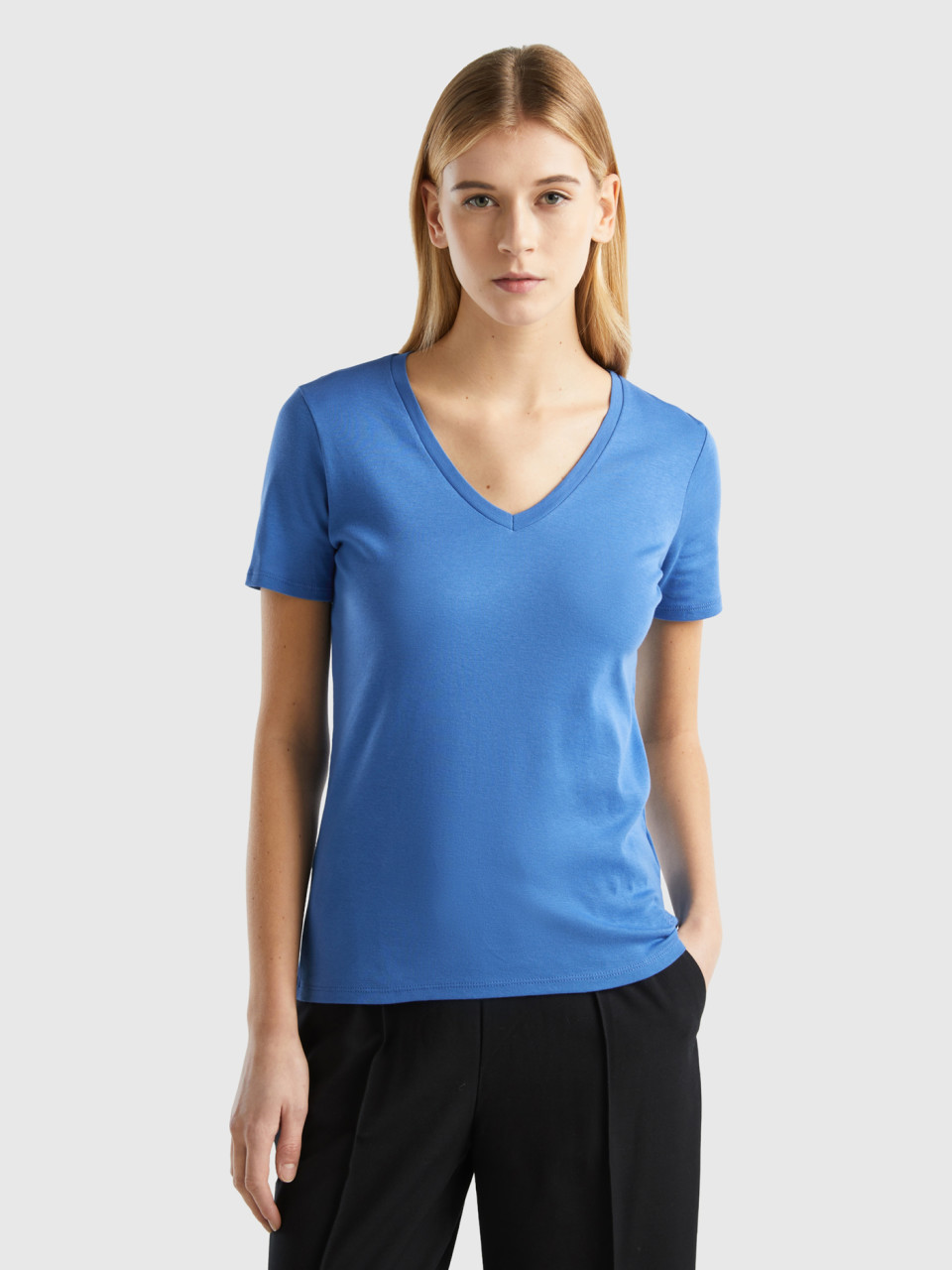 Benetton, Camiseta De Algodón Puro Con Escote De Pico, Azul, Mujer