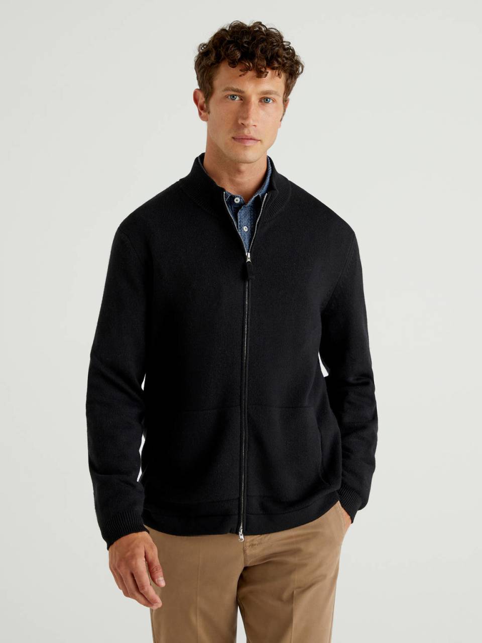 Benetton Zip-up cardigan in wool and cashmere blend. 1