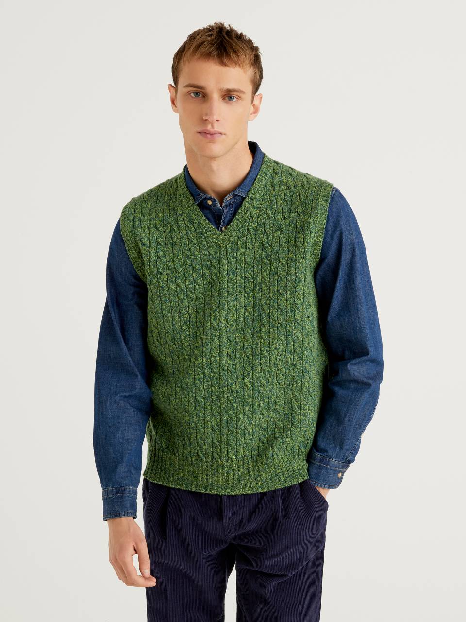 Benetton Vest in pure Shetland wool. 1