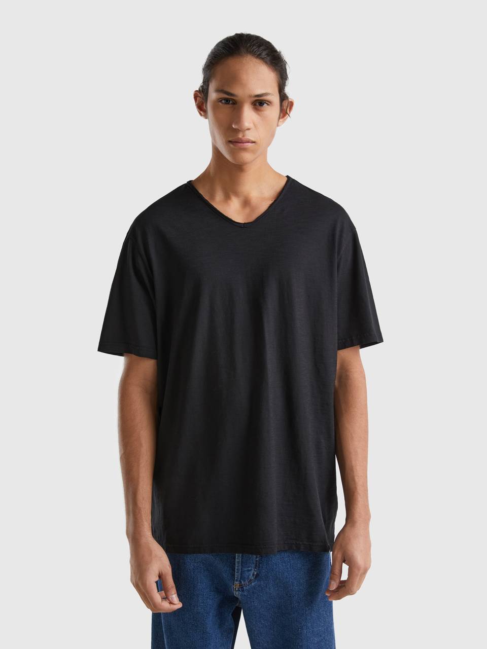 Black t-shirt cotton V-neck in - | Benetton 100%