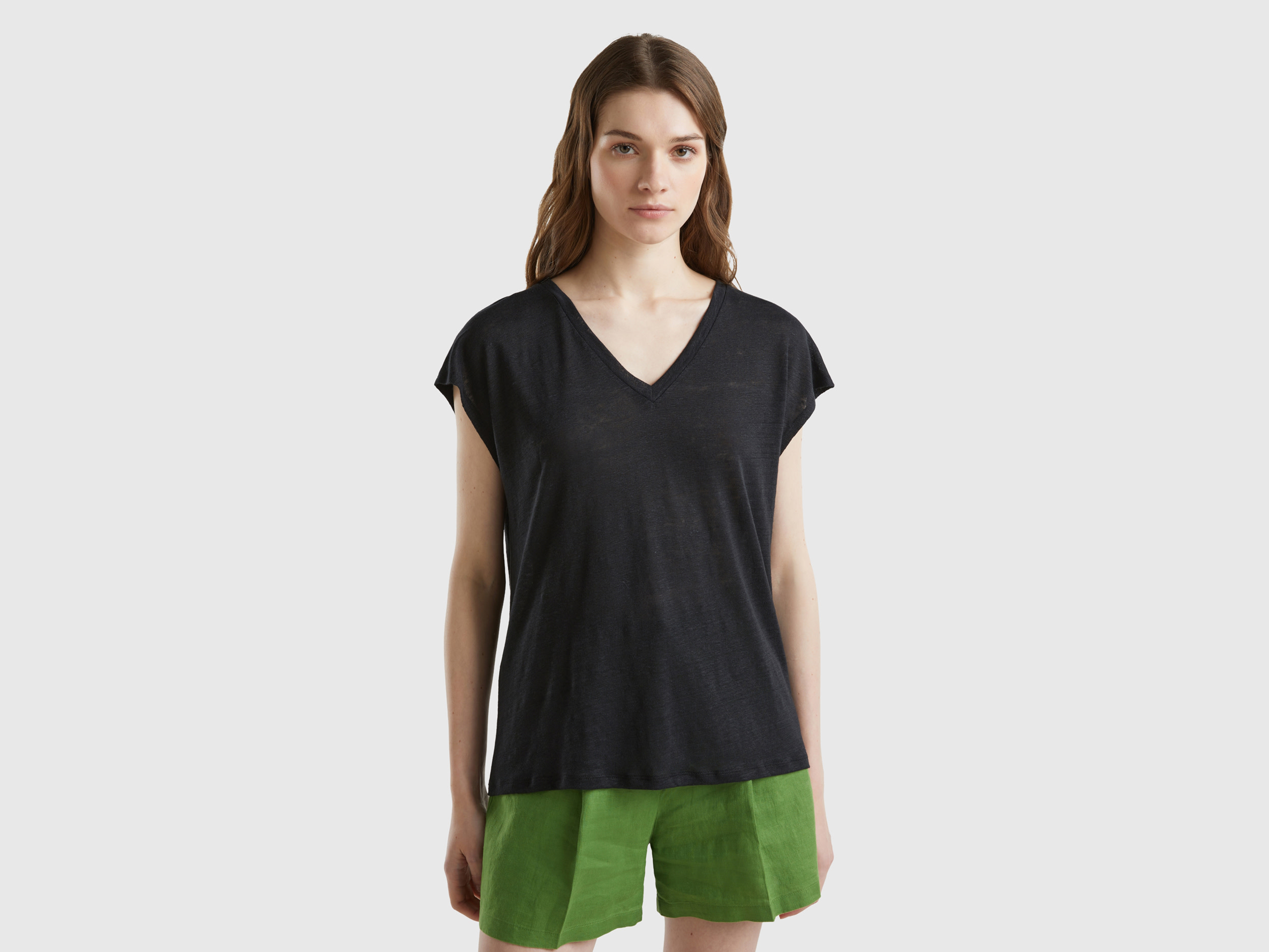 Benetton, T-shirt Scollo A V In Puro Lino, Nero, Donna