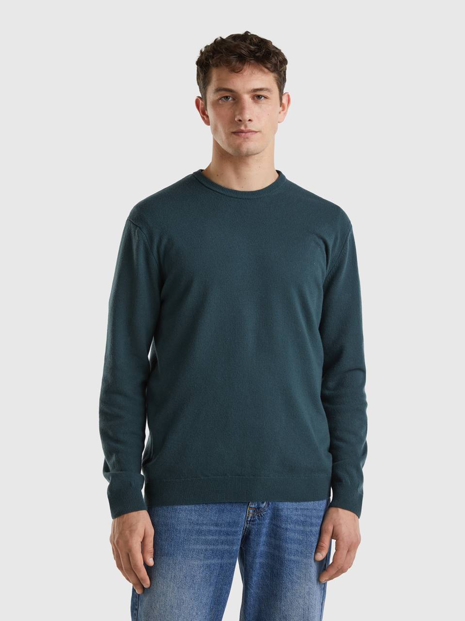 Benetton crew neck sweater in pure virgin wool. 1